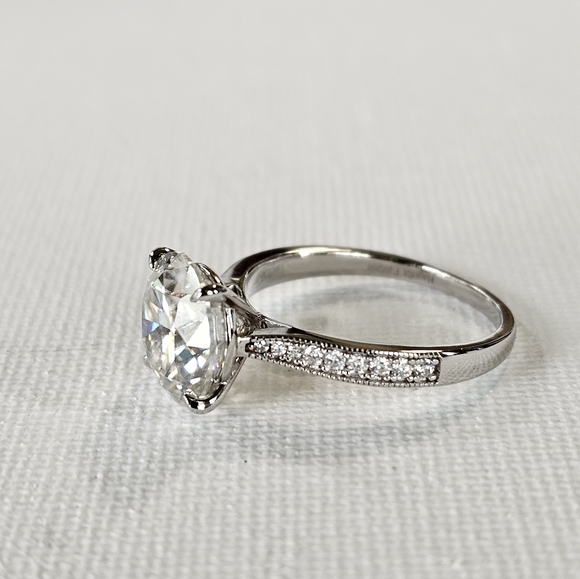 Gorgeous 5 Carat GRA Certified Moissanite Ring 💍 Sz 9! 18k/925 - Picture 4 of 11